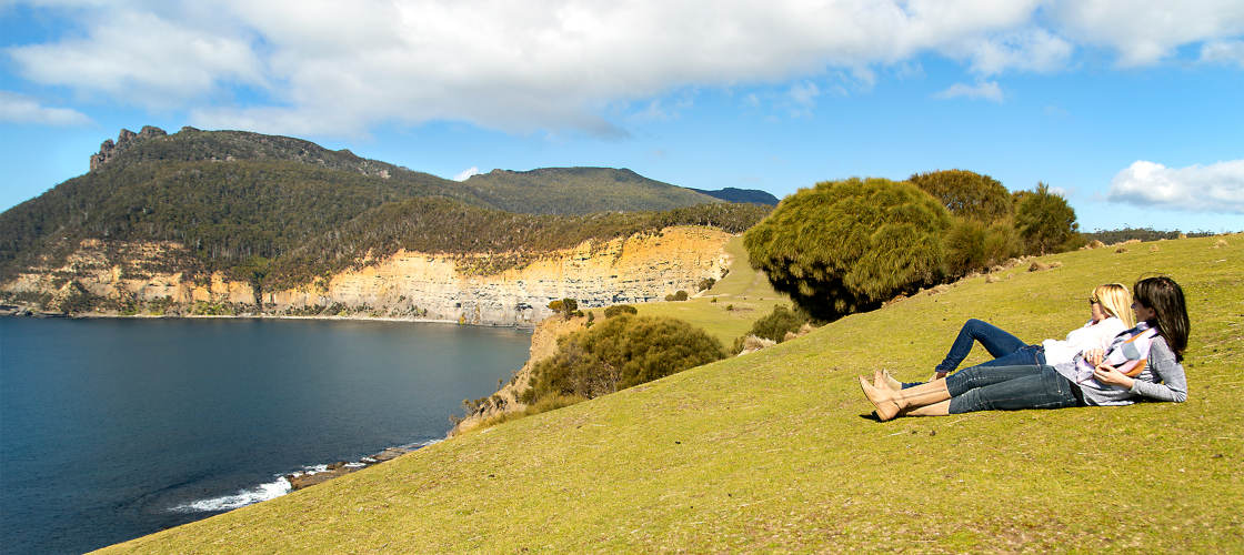 par avion maria island