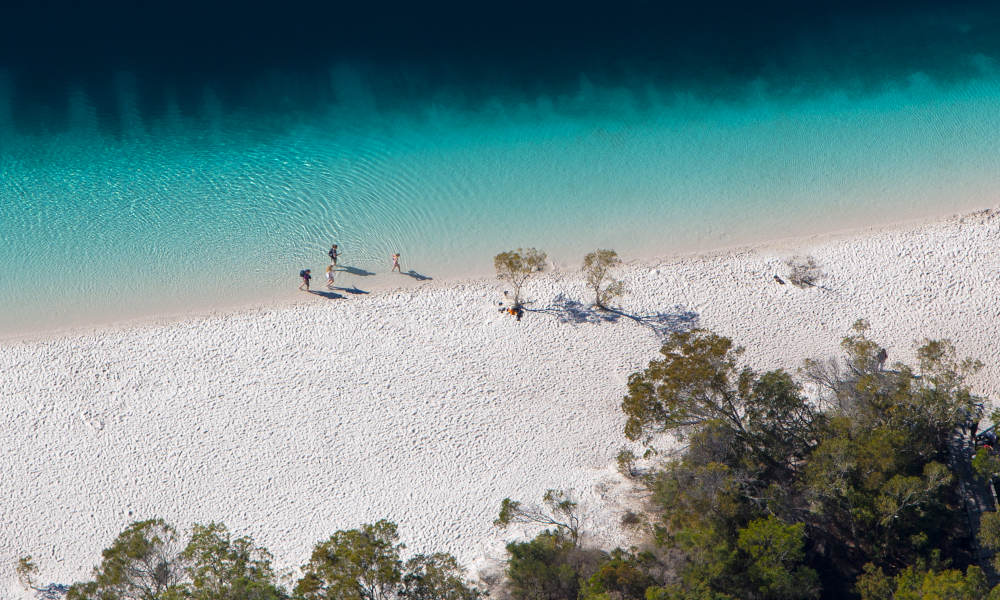 walking in lake mckenzie