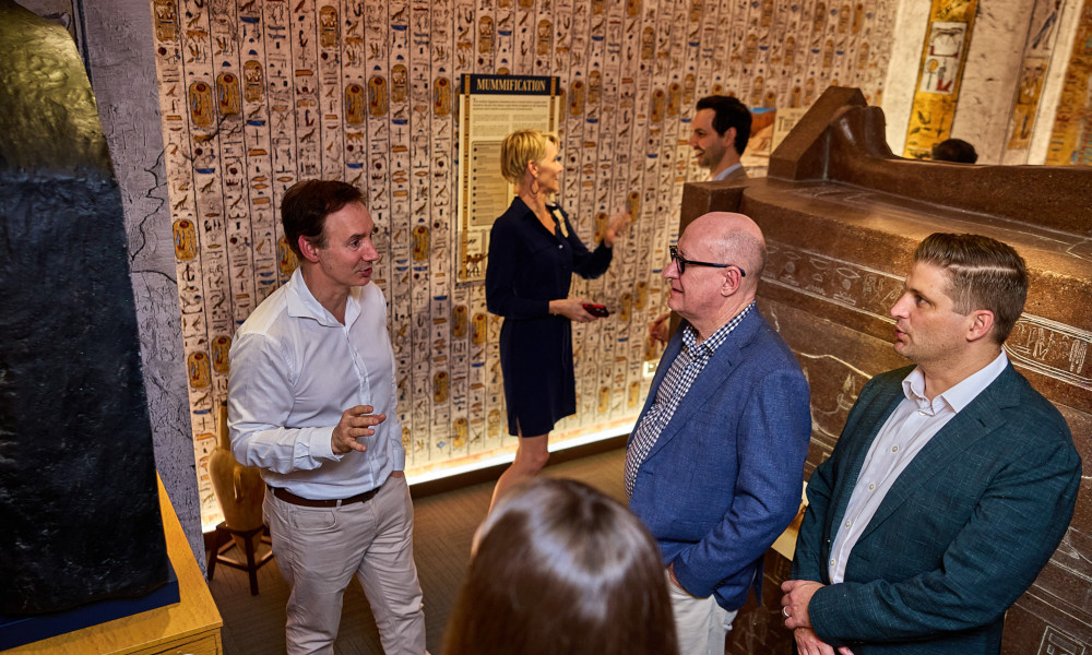 Tomb of the Pharaohs Night Tour + 2 Course Dinner